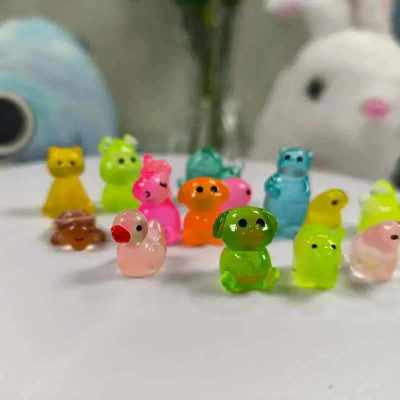 Luminous Magical Artistic Lightweight Mini Glow-in-the-Dark Animal Resin Desktop Statues, 10/20/30/100pc Random Color Surprise Mystery Bags - Dollhouse DIY Craft Mini Gifts, Home Decor