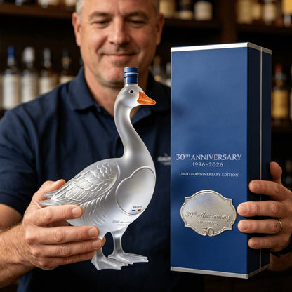 🔥Most Popular in 2026🔥🪿30th Anniversary 3D Sculpted Vodka Bottle