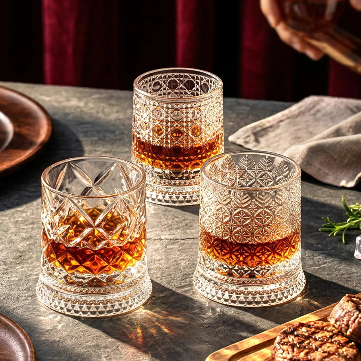 4-Pack Rotating Crystal Whiskey Glasses with4 Ice Ball Molds & Gift Box